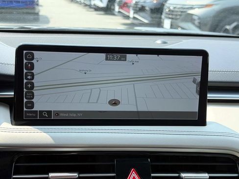 Certified 2025 Genesis G70 2.5T AWD/4WD image 22