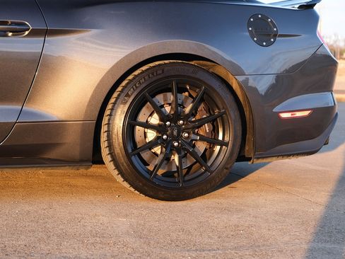 Used 2017 Ford Mustang Shelby GT350 image 8