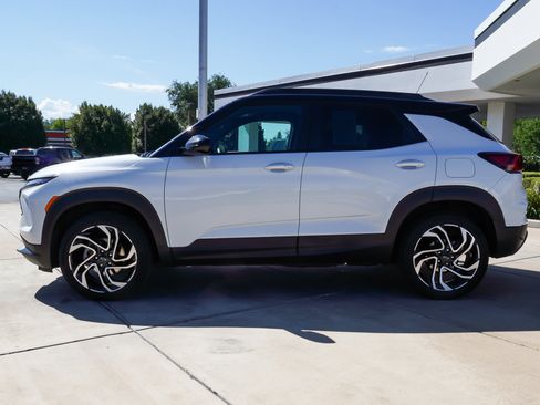Used 2025 Chevrolet TrailBlazer RS w/ Convenience Package AWD/4WD image 5