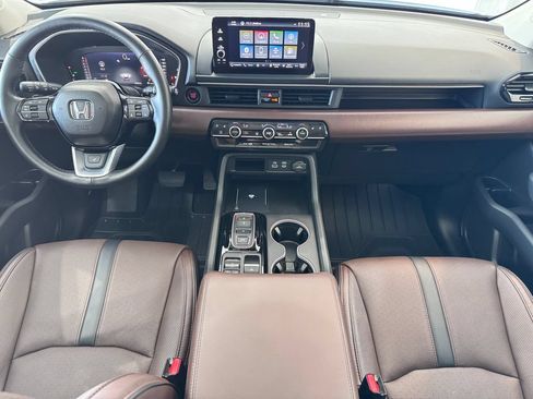 Used 2025 Honda Pilot Elite image 10