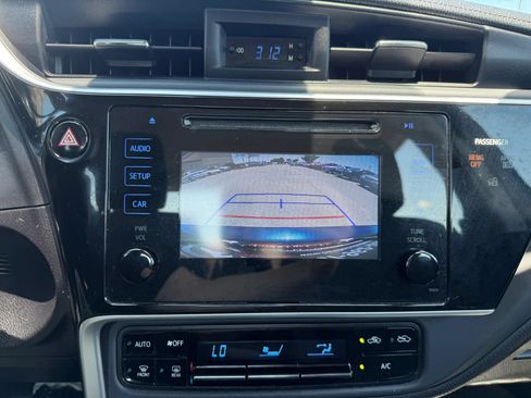 Used 2017 Toyota Corolla LE w/ Carpet Mat Package (TMS) FWD image 23