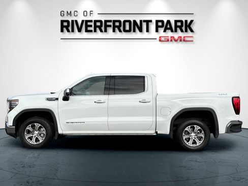 Used 2024 GMC Sierra 1500 SLT AWD/4WD image 6