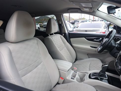 Used 2021 Nissan Rogue Sport SV image 26