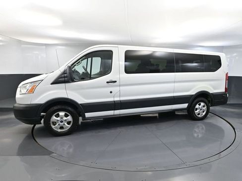 Used 2018 Ford Transit 350 XLT image 10
