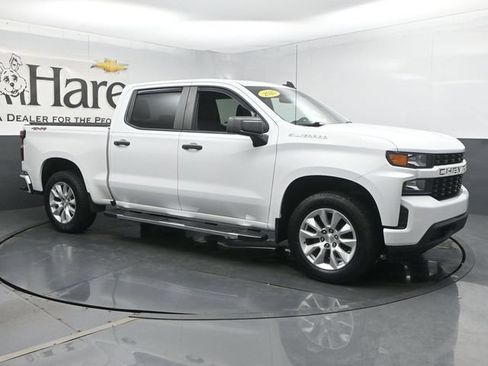Used 2020 Chevrolet Silverado 1500 Custom w/ Custom Value Package AWD/4WD image 6