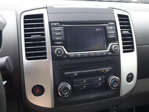 Used 2017 Nissan Frontier SV RWD image 15