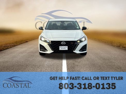 Used 2024 Nissan Altima 2.5 SR image 2