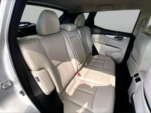Certified 2020 Nissan Rogue Sport SL FWD image 20