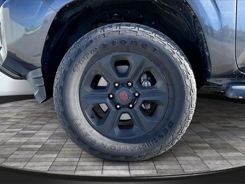 Used 2019 Toyota Tacoma SR5 image 10