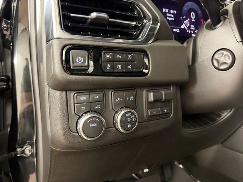 Used 2026 GMC Yukon XL Denali w/ Sun & Power Step Package AWD/4WD image 20