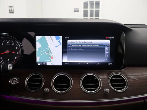 Used 2017 Mercedes-Benz E 300 4MATIC image 22