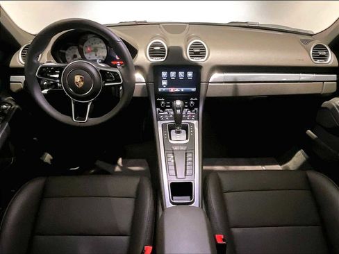 Used 2025 Porsche 718 Cayman w/ Premium Package image 17