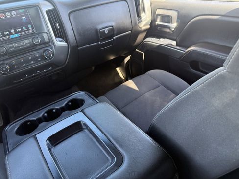 Used 2018 Chevrolet Silverado 1500 LT image 17