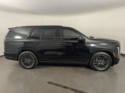 Used 2025 Cadillac Escalade Sport Platinum AWD/4WD image 8