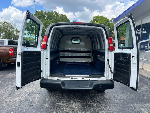 Used 2019 Chevrolet Express 2500 RWD image 7
