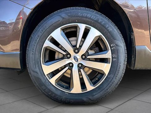 Used 2019 Subaru Outback 2.5i Limited image 11