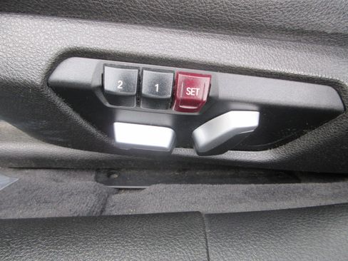 Used 2016 BMW 320i Sedan image 12