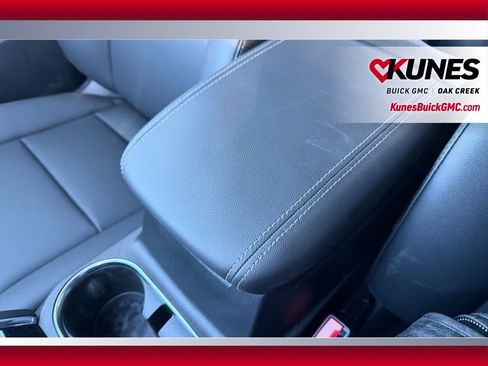 New 2026 GMC Canyon Elevation w/ Convenience Package image 20