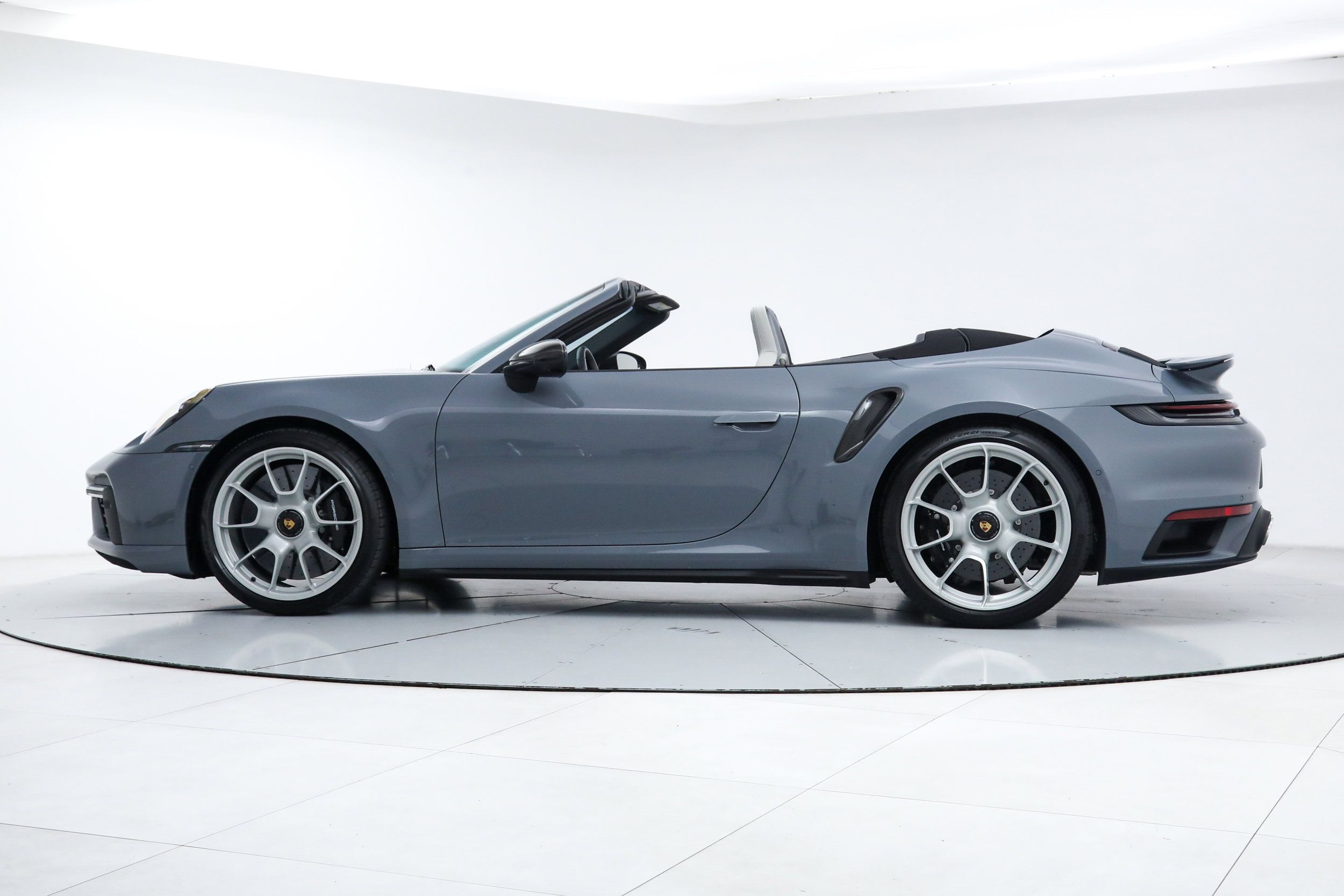 Used 2024 Porsche 911 Turbo S AWD/4WD image 2