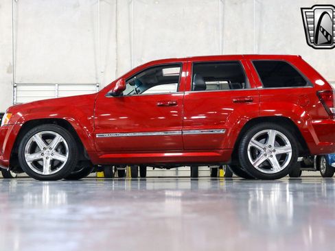 Used 2006 Jeep Grand Cherokee SRT8 image 3