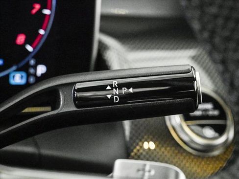 Certified 2025 Mercedes-Benz GLC 300 4MATIC image 12