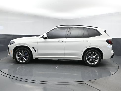 Used 2022 BMW X3 xDrive30i w/ Premium Package Essential AWD/4WD image 4