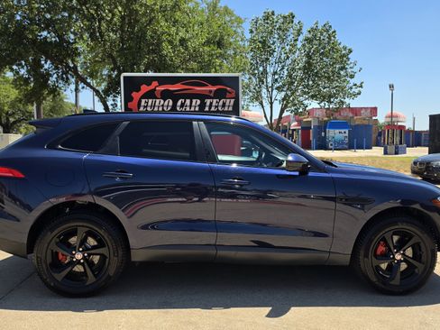 Used 2017 Jaguar F-PACE Premium AWD/4WD image 7