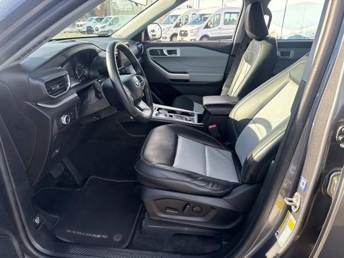 Certified 2022 Ford Explorer XLT w/ Equipment Group 202A image 24