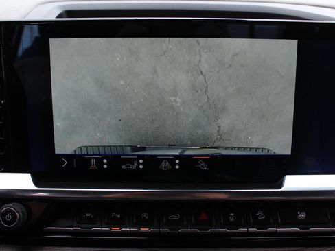 Used 2024 Chevrolet Silverado 1500 LTZ w/ Technology Package image 36