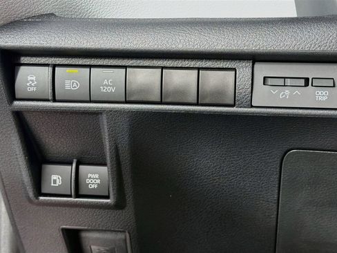 New 2026 Toyota Sienna XSE FWD image 14
