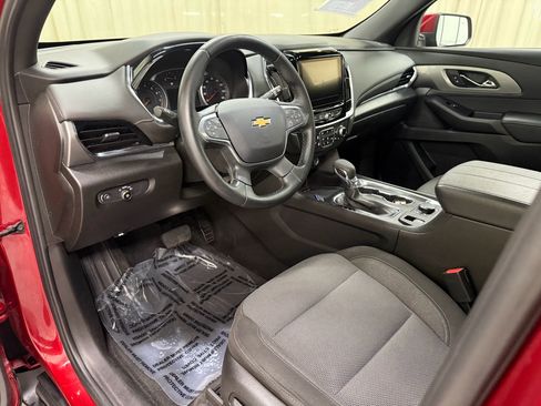 Used 2023 Chevrolet Traverse LT image 31