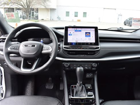 Used 2023 Jeep Compass High Altitude w/ Driver Assist Group I image 31