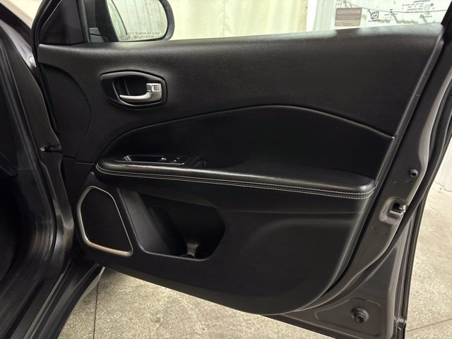Used 2021 Jeep Compass Latitude AWD/4WD image 22
