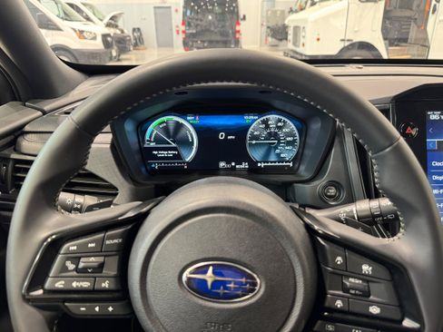 Used 2025 Subaru Forester Premium AWD/4WD image 16