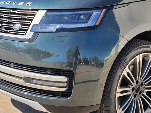 New 2026 Land Rover Range Rover SE image 5