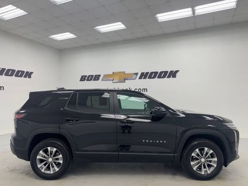 Used 2026 Chevrolet Equinox LT AWD/4WD image 4
