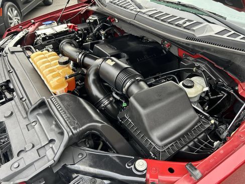 Used 2017 Ford F150 XLT w/ Equipment Group 302A Luxury AWD/4WD image 22