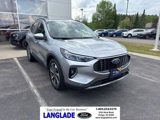 Certified 2023 Ford Escape Platinum w/ Class II Trailer Tow Package AWD/4WD video 1