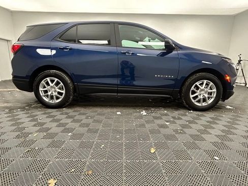 Used 2023 Chevrolet Equinox LS w/ LS Convenience Package image 7