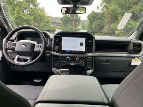 New 2025 Ford F150 Lightning XLT image 23