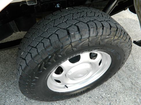Used 2015 Ford F150 XL w/ Equipment Group 101A Mid AWD/4WD image 10