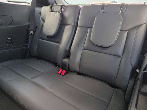 New 2025 Ford Explorer Active w/ Active Comfort Package image 11