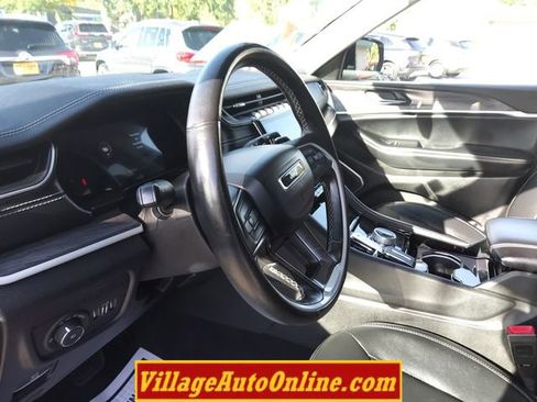 Used 2021 Jeep Grand Cherokee L Limited image 22