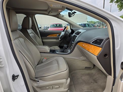 Used 2012 Lincoln MKX FWD image 27