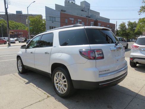 Used 2016 GMC Acadia SLT w/ Premium Edition image 4