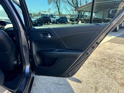 Used 2017 Honda Accord Sport Special Edition image 18