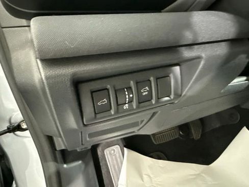 Used 2020 Subaru Outback Premium AWD/4WD image 23