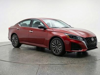 Used 2025 Nissan Altima 2.5 SV