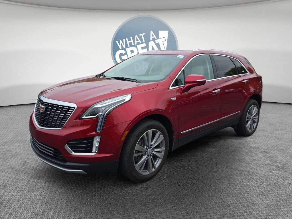 Used 2024 Cadillac XT5 Premium Luxury w/ LPO, Floor Liner Package FWD image 8