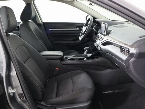 Used 2023 Nissan Altima 2.5 SV FWD image 19